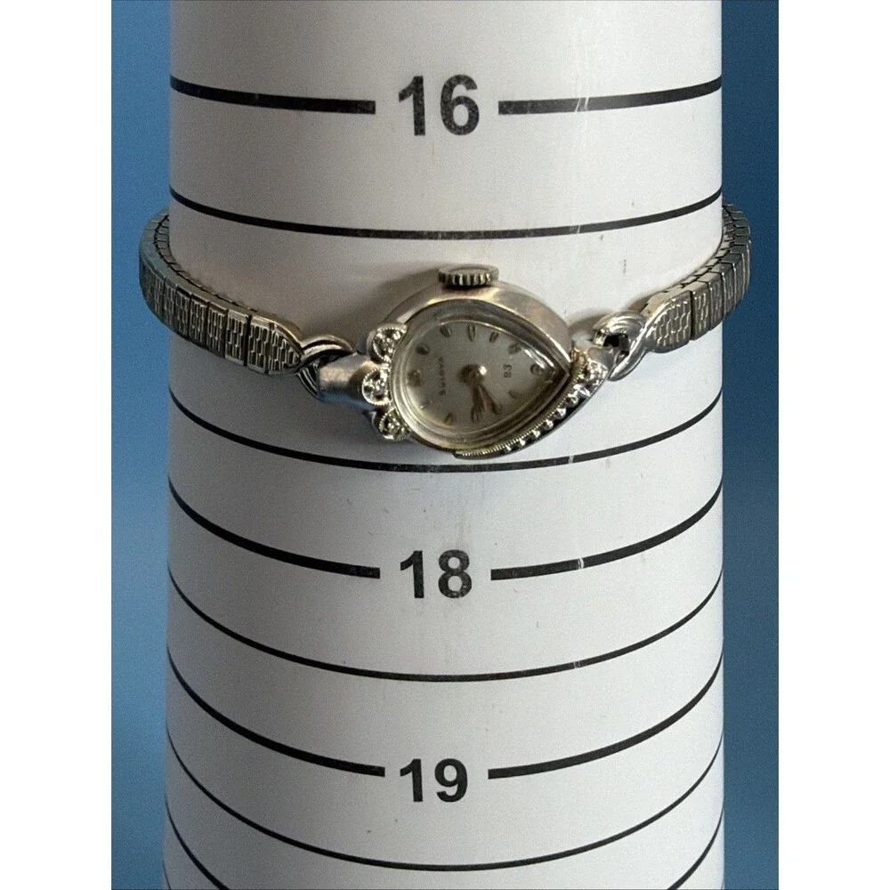 Vintage Women Bulova Watch Mechanical 10Kt White Gold Plated, Keeps Great Time - Picture 4 of 7